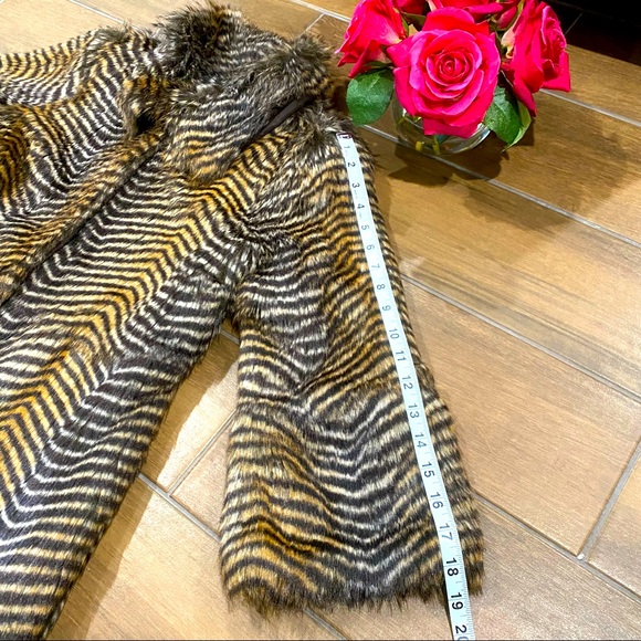 Willow & Clay Lux Faux Long Coat (Size S)🌹 - Picture 13 of 16